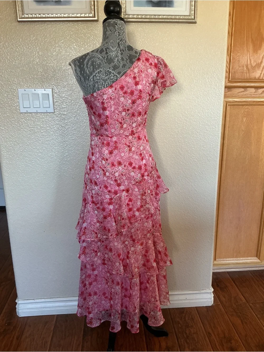 ASTR the Label Victoriana One-Shoulder Dress - Picture 6 of 16